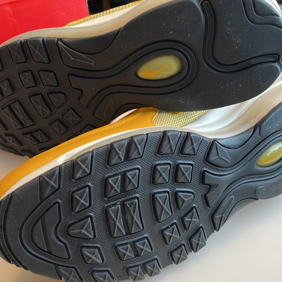 Nike Air Max 97 Color Mustard | Size 10.5 - Picture 6 of 10
